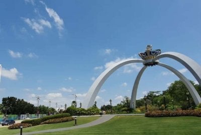 Majlis angkat sumpah barisan Exco Johor yang baharu dijadualkan bermula jam 9.30 pagi pada Jumaat di Istana Bukit Serene.