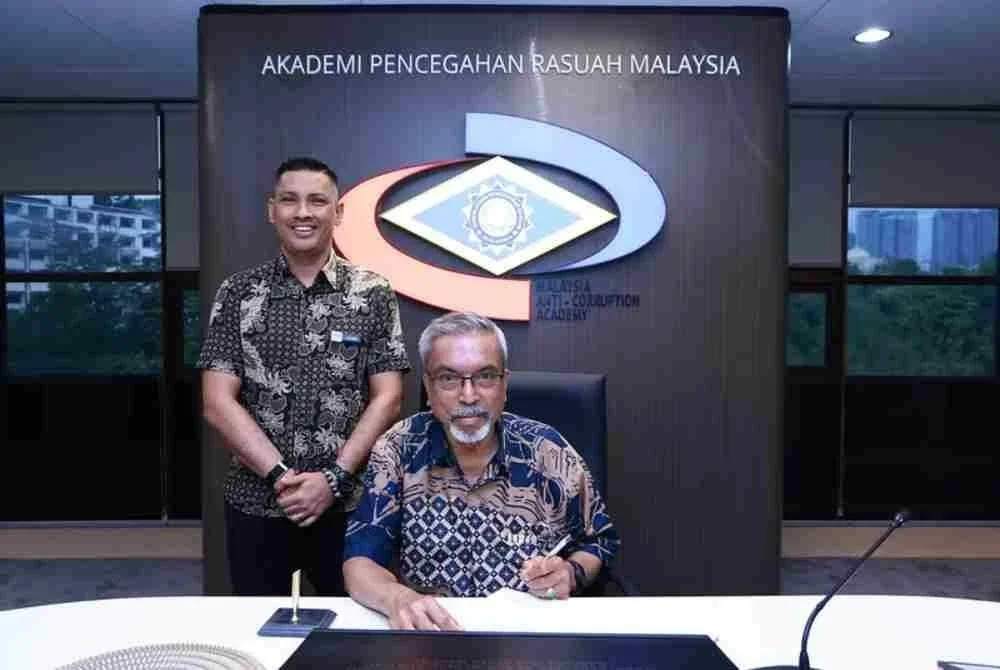 Mohd Kassim (kanan) ketika sesi libat urus LPPR bersama MACA SPRM di Kuala Lumpur pada Khamis. Foto: SPRM