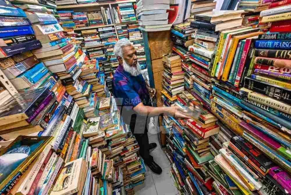 Nasir yang telah berkecimpung dalam perniagaan buku selama 36 tahun.