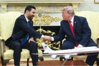 Trump (kanan) menerima kunjungan al-Zaidi di Pejabat Oval di Rumah Putih pada awal minggu lalu. - Foto AFP