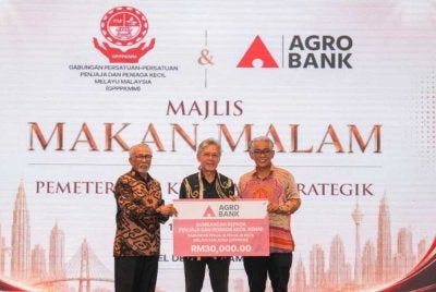 Kerjasama dengan persatuan, agensi dan rakan strategik akan terus diperkukuh bagi memperluas manfaat pembiayaan, pembangunan perniagaan kepada komuniti penjaja serta peniaga kecil di seluruh negara.