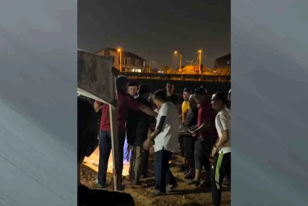 Pemergian Allahyarham disifatkan satu kehilangan yang amat besar. Foto media sosial.