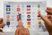 Melalui naratif, parti politik menjelaskan visi, menawarkan harapan dan membina keyakinan rakyat terhadap agenda yang dibawa. Gambar hiasan 