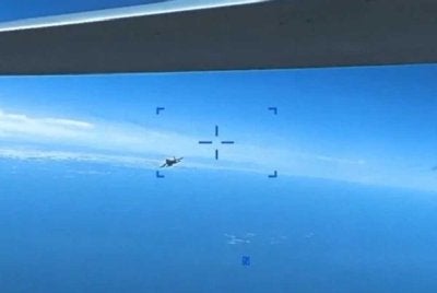 IRGC Iran menembak jatuh sebuah dron MQ-9 milik Amerika Syarikat di ruang udara bandar Ahvaz. Foto Anadolu Ajansi
