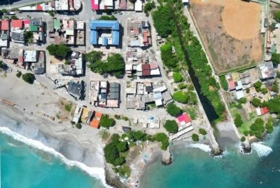 Pekan Anare yang terletak kira-kira 30 kilometer di timur bandar La Guaira, kekal utuh tidak terusik langsung akibat bencana dahsyat tersebut. - Foto Agensi