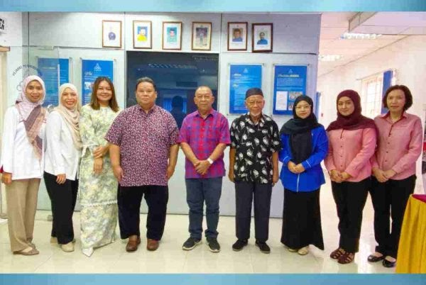 Ahmed Tarmize (empat,kiri) bersama Wan Mohamad Zain (lima,kanan) pada majlis memeterai kerjasama strategik COOP OKB bersama ANGKASA
dan turut hadir sama ialah wakil daripada Malvest Group serta Solartech Sales & Service Sdn Bhd.