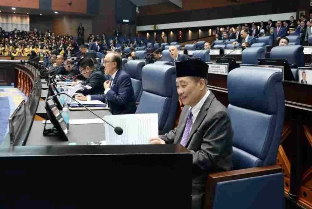 Hajiji ketika menghadiri sidang DUN Sabah.