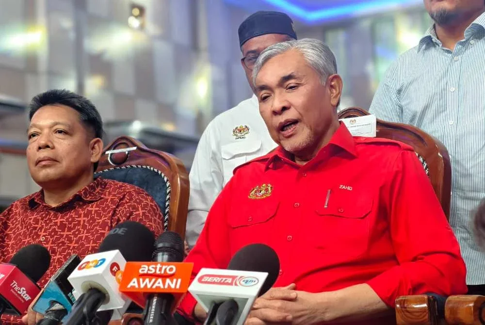 Ahmad Zahid ketika ditemui pemberita selepas Majlis Perjumpaan Bersama Kakitangan Kemas Negeri Sembilan di sini pada Selasa.