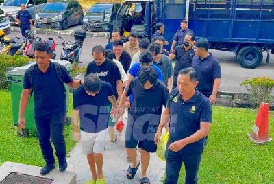 Kesemua tertuduh mengaku tidak bersalah dalam pertuduhan terlibat dalam Love Scam.