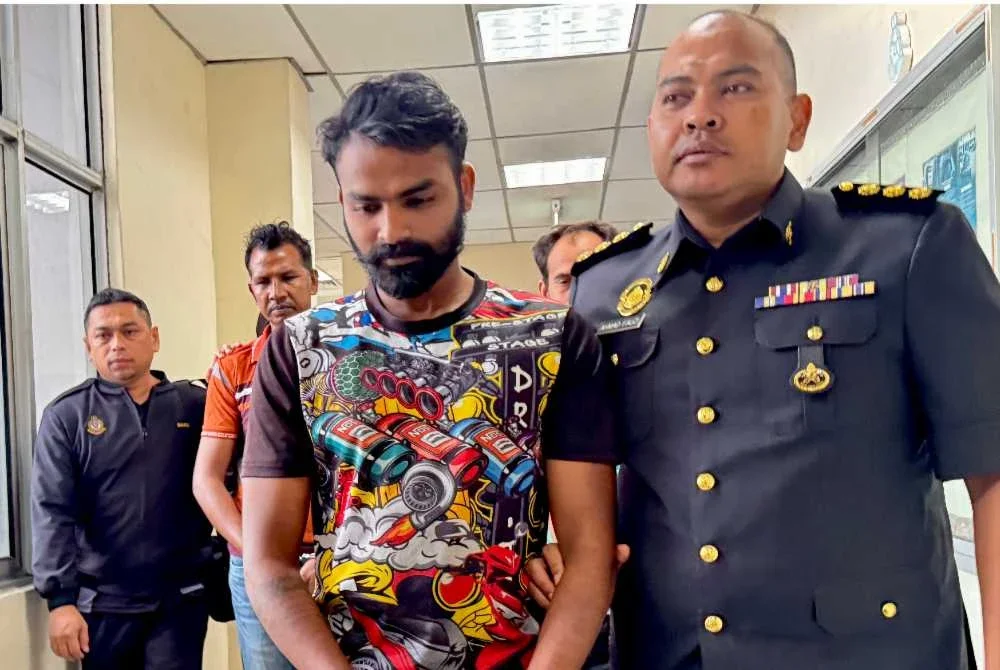 Kedua-dua tertuduh dikenakan jaminan RM3,000 dengan penjamin warga tempatan selepas mengaku bersalah membuat urusan jual beli minyak masak peket seberat 1kg.