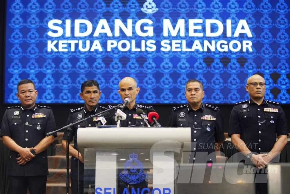 Shazeli (tengah) ketika sidang media di IPK Selangor pada Rabu. Foto Sinar Harian - ROSLI TALIB