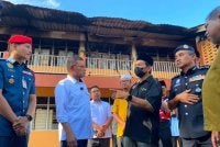 Saifuddin melawat lokasi kebakaran Sekolah Menengah Agama Tarbiah Diniah pada Rabu.