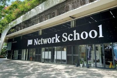 Tular dalam media sosial berhubung dakwaan yang mengaitkan kewujudan Network School di Forest City dengan agenda Israel untuk bertapak secara senyap di negara ini menerusi pelaburan mata wang.
