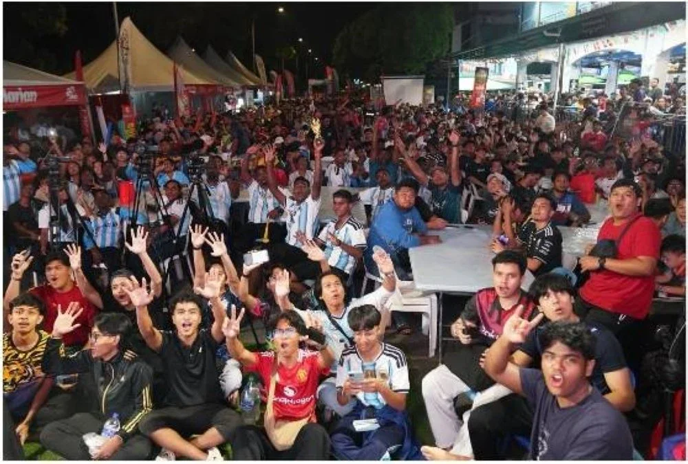 Suasana Riuh Bola Sinar x redONE Mobile x RTM dipanaskan lagi dengan Smart Strikers-Lympic redONE Mobile sebelum sepak mula perlawanan akhir Piala Dunia FIFA 2026 antara Sepanyol dengan Argentina.