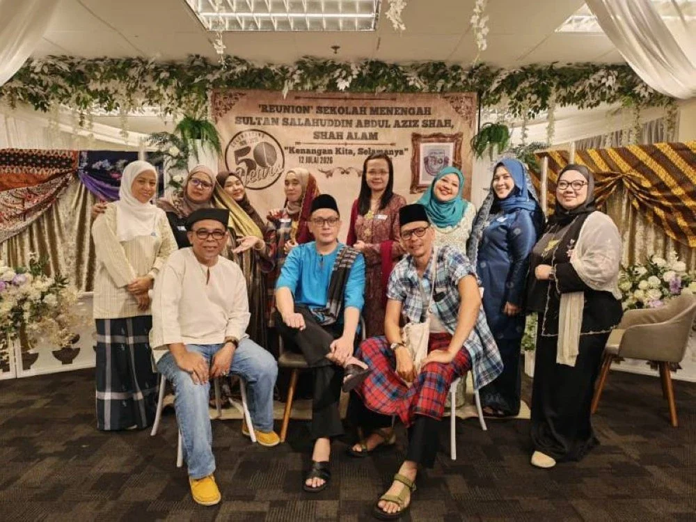 11 ahi jawatankuasa yang menjadi tulang belakang kepada penganjuran majlis reunion itu.