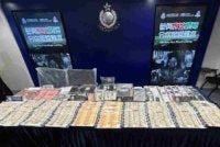 Polis Hong Kong menahan kaki judi dan merampas lebih RM190 juta nilai taruhan.