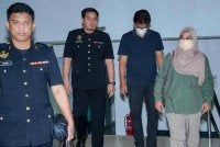 Tiga petugas Majlis Perbandaran Selayang (MPS) didakwa di Mahkamah Sesyen pada Selasa atas pertuduhan menerima rasuah berkaitan urusan permohonan lesen perniagaan dan permit sementara berjumlah RM3,550, pada 2020 dan 2024. Foto Bernama