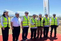 Timbalan Perdana Menteri, Datuk Seri Fadillah Yusof (tiga dari kiri) pada Majlis Pelancaran Projek Solar Berskala Besar di Serongga di sini pada Khamis.