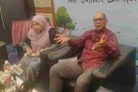 Izham (kanan) pada sidang akhbar semasa Bengkel Semakan Semula ICM Negeri Selangor (2022-2030) LUAS di Shah Alam pada Khamis.