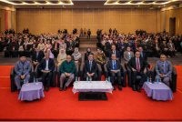 Saarani (tengah, hadapan) bersama tetamu serta peserta yang terlibat selepas menyempurnakan WCIT Ke-8 2026 di Pusat Konvensyen Casuarina di sini pada Khamis.