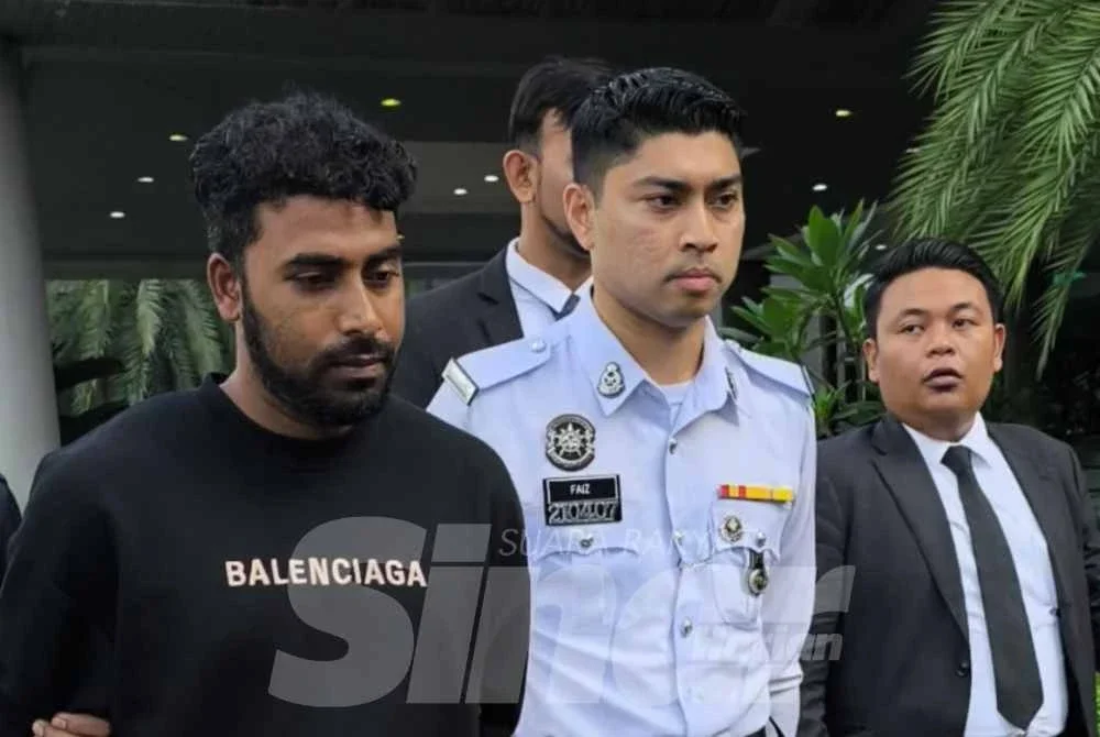 Habibullah (kiri) mengaku tidak bersalah memandu secara melulu sehingga menyebabkan kematian.