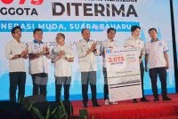 Anwar menerima 3,075 permohonan keahlian baharu PKR pada program Generasi Muda Suara Baharu 'Bersama Anak Muda Untuk Semua' di Laman MBPJ, pada Jumaat.