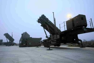 Sistem pertahanan udara Patriot buatan Amerika Syarikat yang dikendalikan oleh Skuadron Peluru Berpandu Pertahanan Udara Ke-37 Poland dipamerkan semasa latihan ketenteraan pada 18 Disember 2025. – Gambar hiasan. Foto Agencja Wyborcza.pl/Jacek Marczewski/Reuters