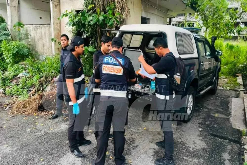 Mayat kedua-dua mangsa telah dibawa ke Hospital Raja Permaisuri Bainun (HRPB) Ipoh bagi proses bedah siasat sebaik pasukan forensik selesai menjalankan siasatan di tempat kejadian.
