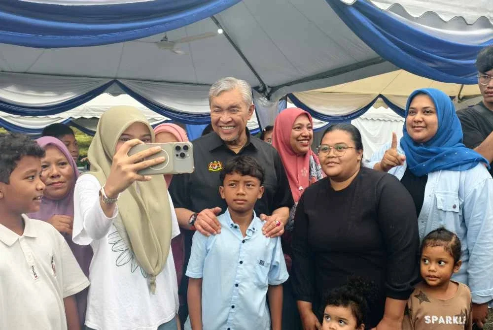 Tiada istilah ‘tebuk atap’, BN kekal sokong PMX jika menang di Negeri Sembilan -Ahmad Zahid Tiada istilah ‘tebuk atap’, BN kekal sokong PMX jika menang di Negeri Sembilan -Ahmad Zahid