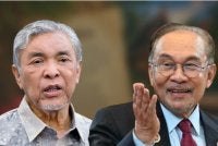 Rabu lalu, Anwar menyampaikan pantun yang jelas membawa mesej politik kepada Zahid.
