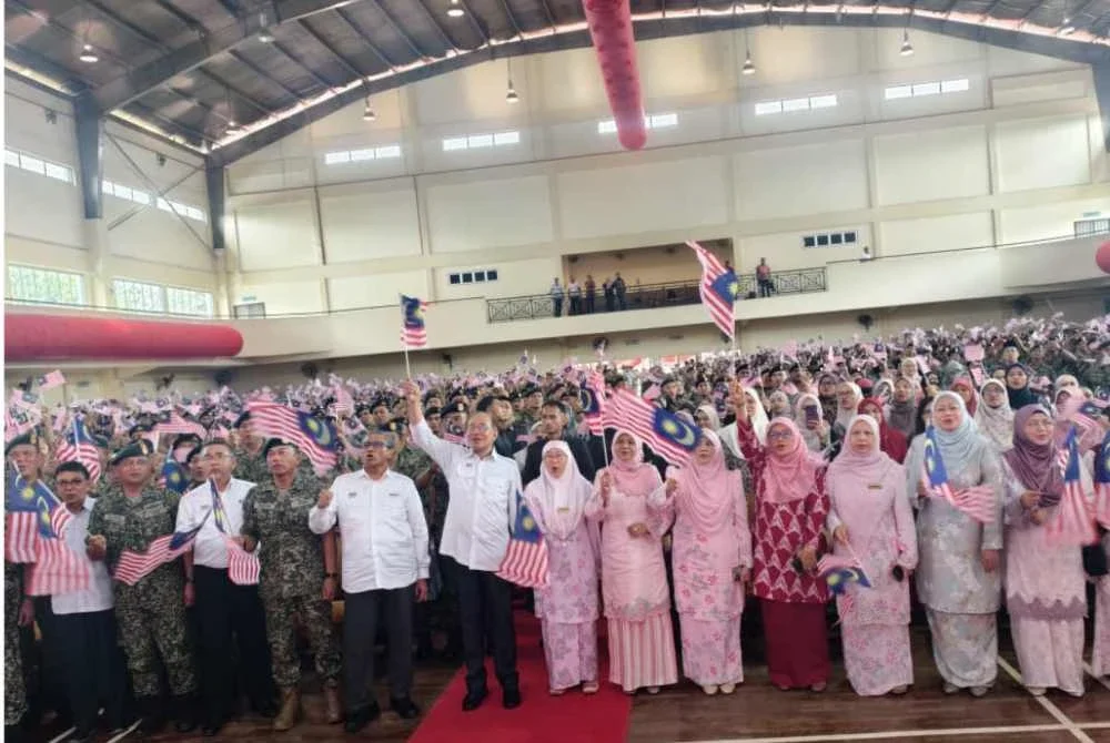 Malaysia dipilih jadi tuan rumah F1 dalam tempoh dua bulan, Anwar sifatkan bukti negara aman Malaysia dipilih jadi tuan rumah F1 dalam tempoh dua bulan, Anwar sifatkan bukti negara aman