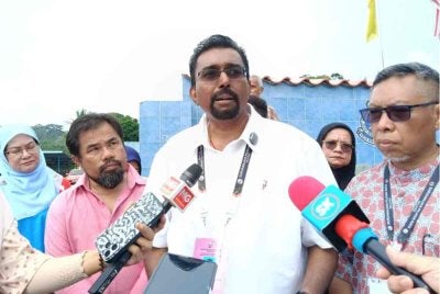 Manivannan ketika ditemui pemberita di hadapan Balai Polis Rompin, Jempol.