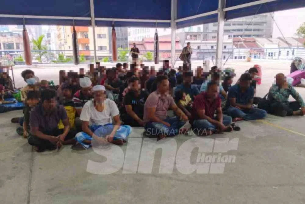 Kesemua mereka dipindahkan ke IPK Kuala Lumpur pada jam 8.50 malam Isnin dengan kerjasama wakil pejabat UNHCR.