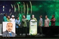 Perdana Menteri meluncurkan dokumen Indian Muslim Transformational Framework 2030 (IMTF2030) disaksikan oleh Presiden MUKMIN, Datuk Wira Shahul Dawood, di PICCA Convention Centre, Pulau Pinang, pada 24 Julai lalu. Gambar kecil: Profesor Dr Mizan Aslam