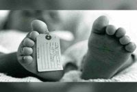 Dalam pemeriksaan susulan, penyiasat menemukan sisa rangka empat lagi bayi yang disimpan di dalam kotak, menurut pendakwa raya. Gambar hiasan 