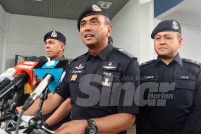 Alzafny memaklumkan, jumlah keseluruhan laporan terhadap Muhammad Sanusi masih belum diperolehi.
