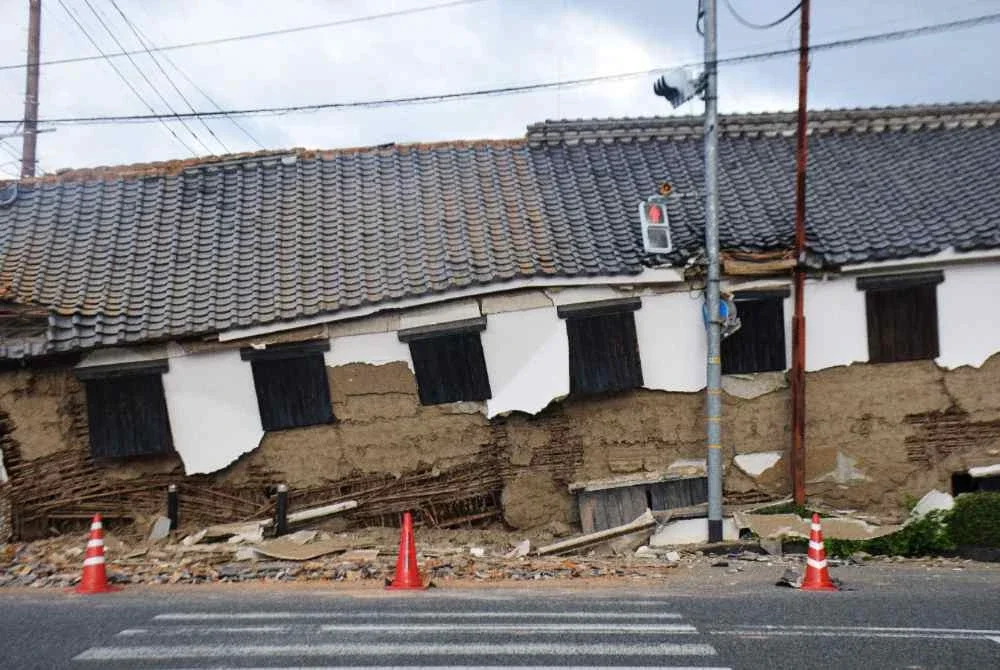Seramai 13 orang dilaporkan maut akibat gempa bumi kuat berukuran 7.1 magnitud yang melanda Wilayah Kumamoto. Foto AFP