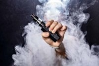 KKM sedang meneliti cadangan mengharamkan vape jenis berbotol susulan risiko tinggi dicampur dengan dadah dan bahan terlarang. Gambar hiasan