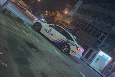 Kesemua suspek berjaya ditahan sebelum dibawa ke Balai Polis Pekan Baru untuk tindakan lanjut.