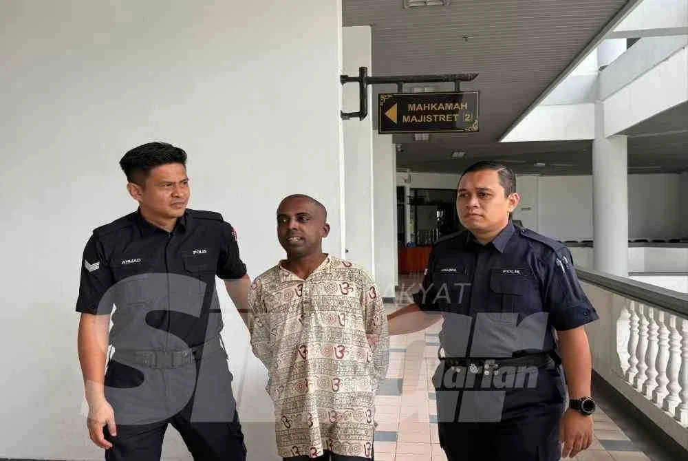 Tertuduh tidak mengaku melakukan khianat pada Mei lalu. Foto: Sinar.