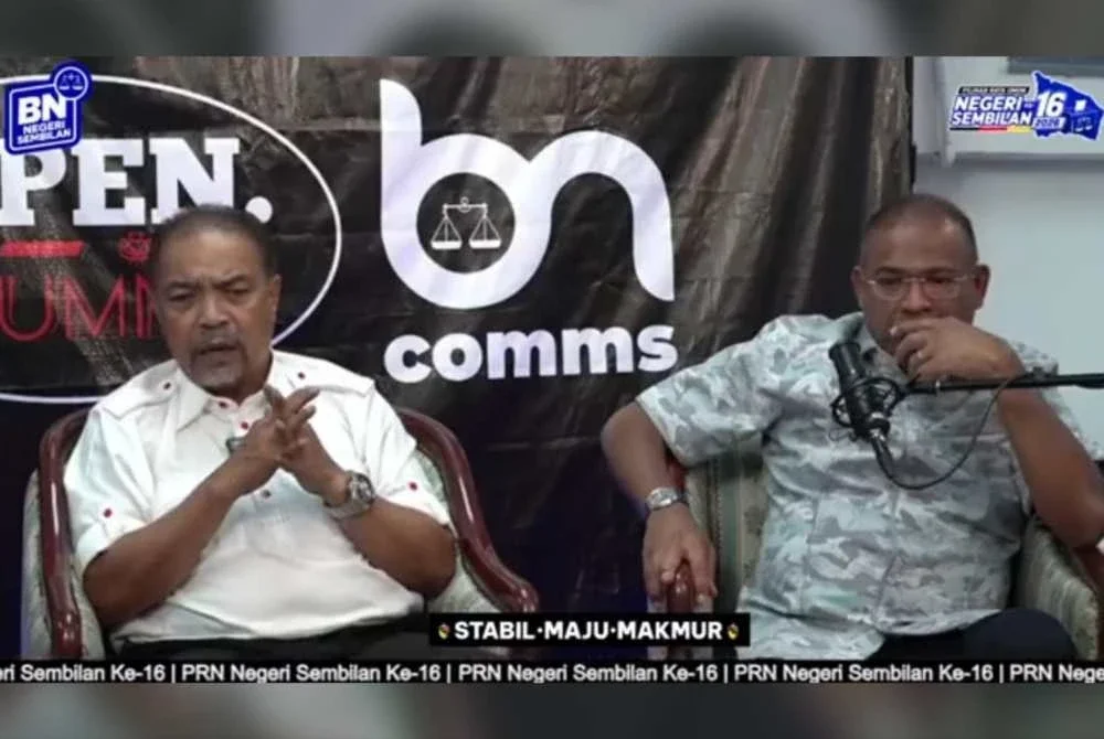 Jamil Khir (kiri) dan Abdul Azeez (kanan) dalam podcast Hitam Putih Kelabu Edisi Khas: RCI Tabung Haji: Ada Sakau? disiarkan menerusi Facebook UMNO Online pada Khamis.