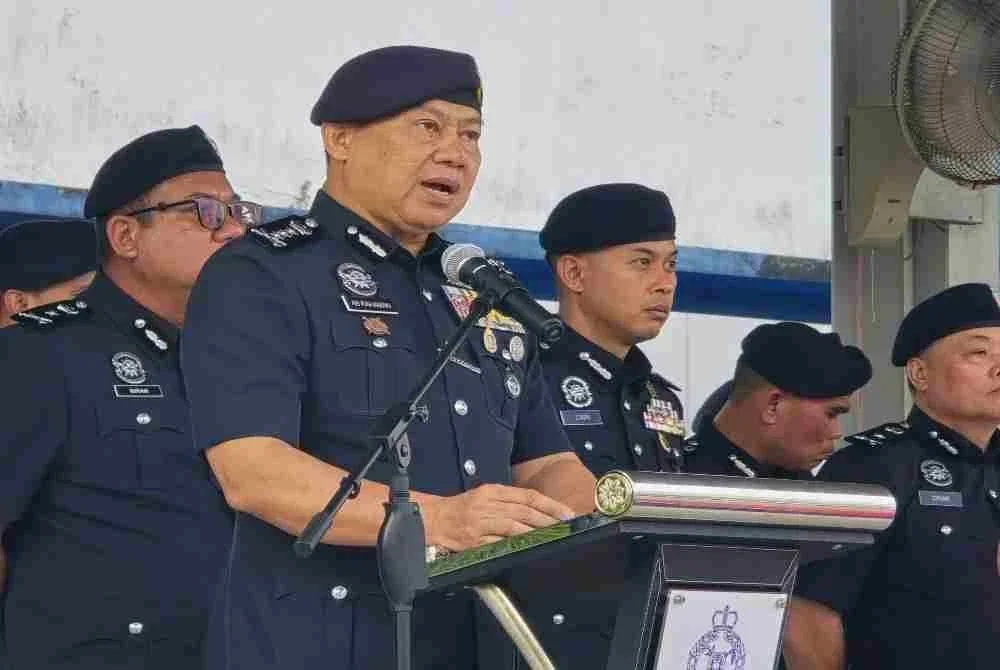 Rahaman berkata, pihak polis telah menahan teman lelaki kepada perempuan yang ditahan susulan kes penemuan mayat bayi dalam mangkuk tandas dengan kesan tikaman.