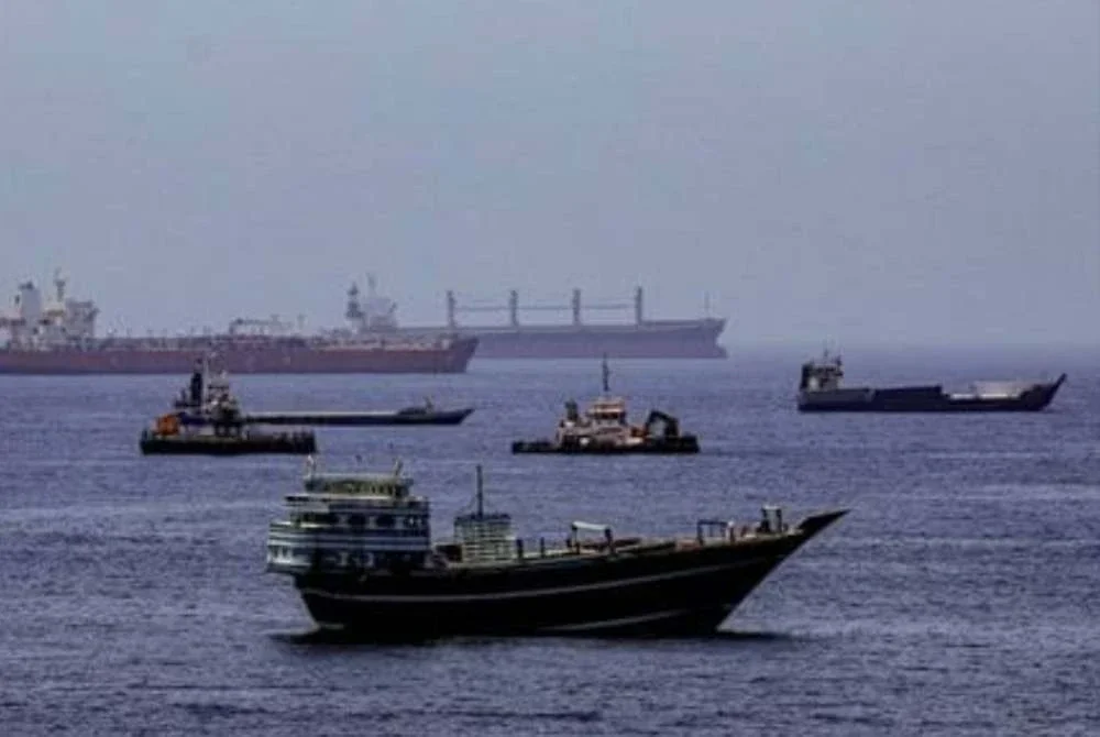 Laluan perkapalan melalui Selat Hormuz dan Bab el-Mandeb di Laut Merah dikatakan tidak terjejas meskipun berdepan sekatan. Foto: Agensi