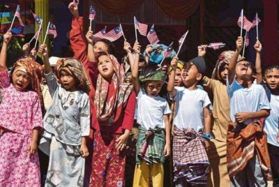 Kanak-kanak hari ini adalah aset negara pada masa depan. Gambar hiasan Foto: Bernama