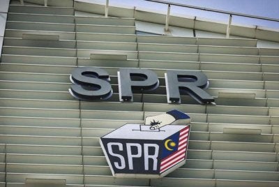 SPR memberi jaminan bahawa pelaksanaan sistem OCR-VA hanya melibatkan proses penandaan kehadiran pengundi dan tidak melibatkan proses pengundian atau perekodan pilihan pengundi. Foto: Bernama 