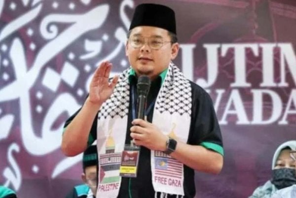Ahmad Fahmi 