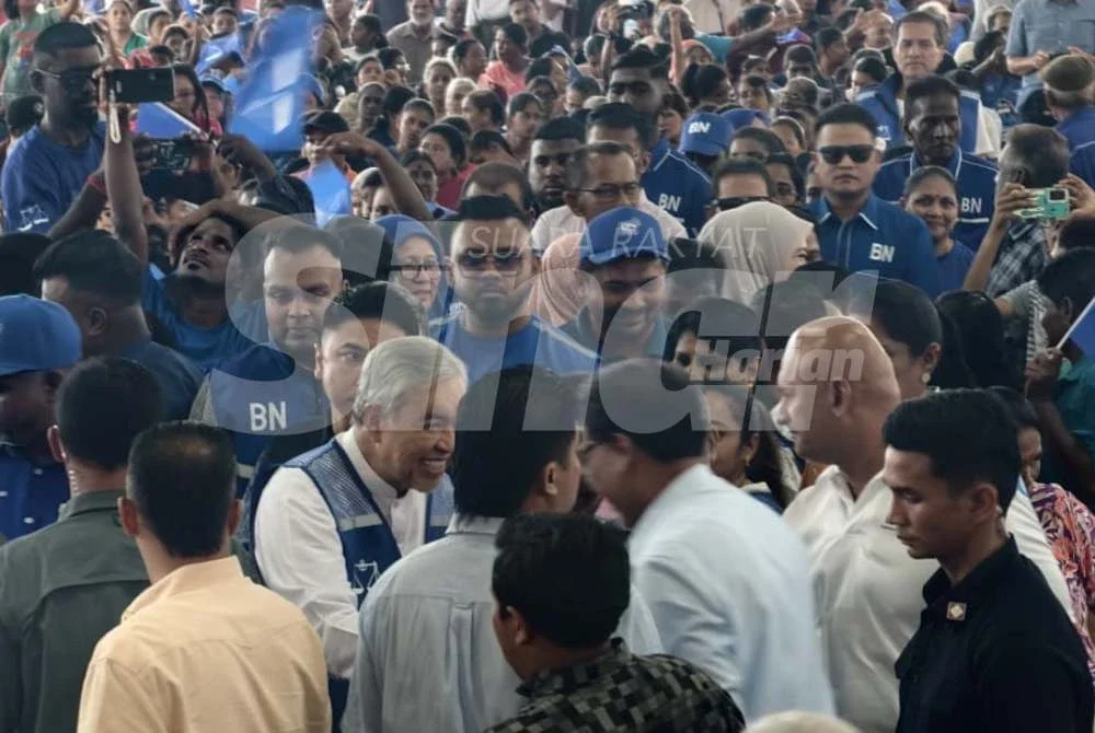 Ahmad Zahid menghadiri program GEMA@KEMAS DUN Jeram Padang di Dewan Terbuka Kampung Taman Jaya, Bahau pada Jumaat.