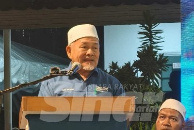 Tuan Ibrahim menghadiri Program Munajat dan Ceramah Mega di Port Dickson pada Khamis.
