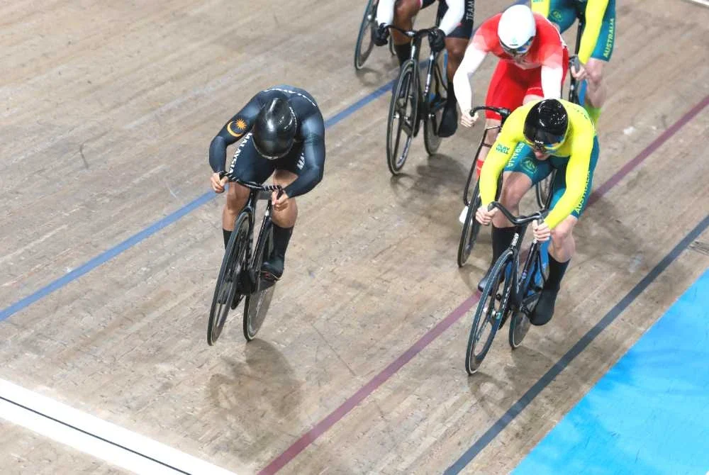 Azizulhasni menamatkan penampilan terakhirnya di Sukan Komanwel dengan pingat emas acara keirin lelaki pada edisi Glasgow 2026. Foto Bernama