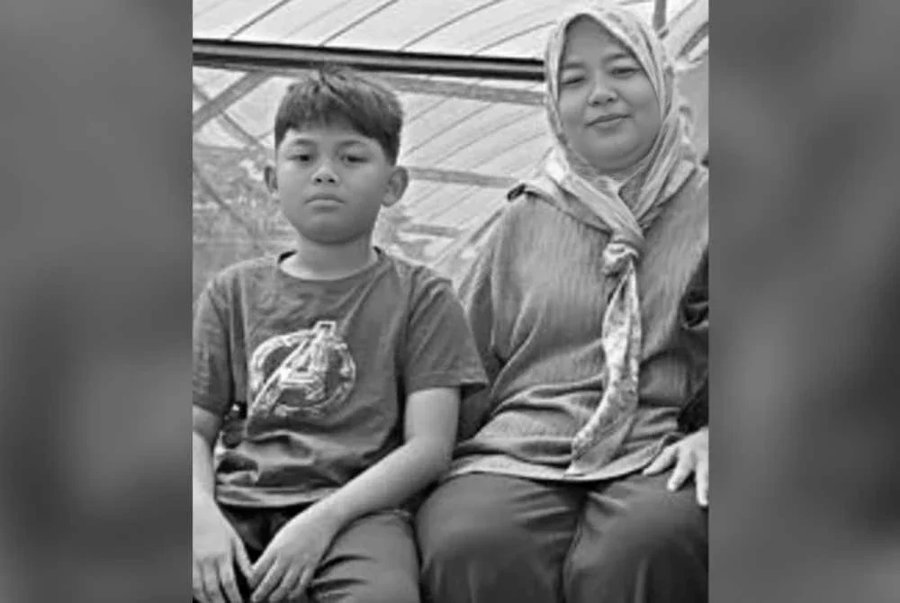 Allahyarham Maria dan anaknya, Muhammad Ziekur Iman maut dalam kemalangan di Jalan Gua Musang-Kuala Krai berhampiran Gua Sejuk, Gua Musang, pada Jumaat.